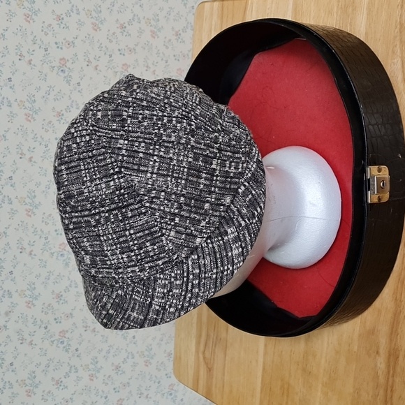 Ladies Vtg. Sherlock Holmes style hat - Picture 4 of 9